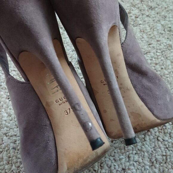 Gucci gray suede heels with buckle strap size 37.5 - Picture 9 of 9
